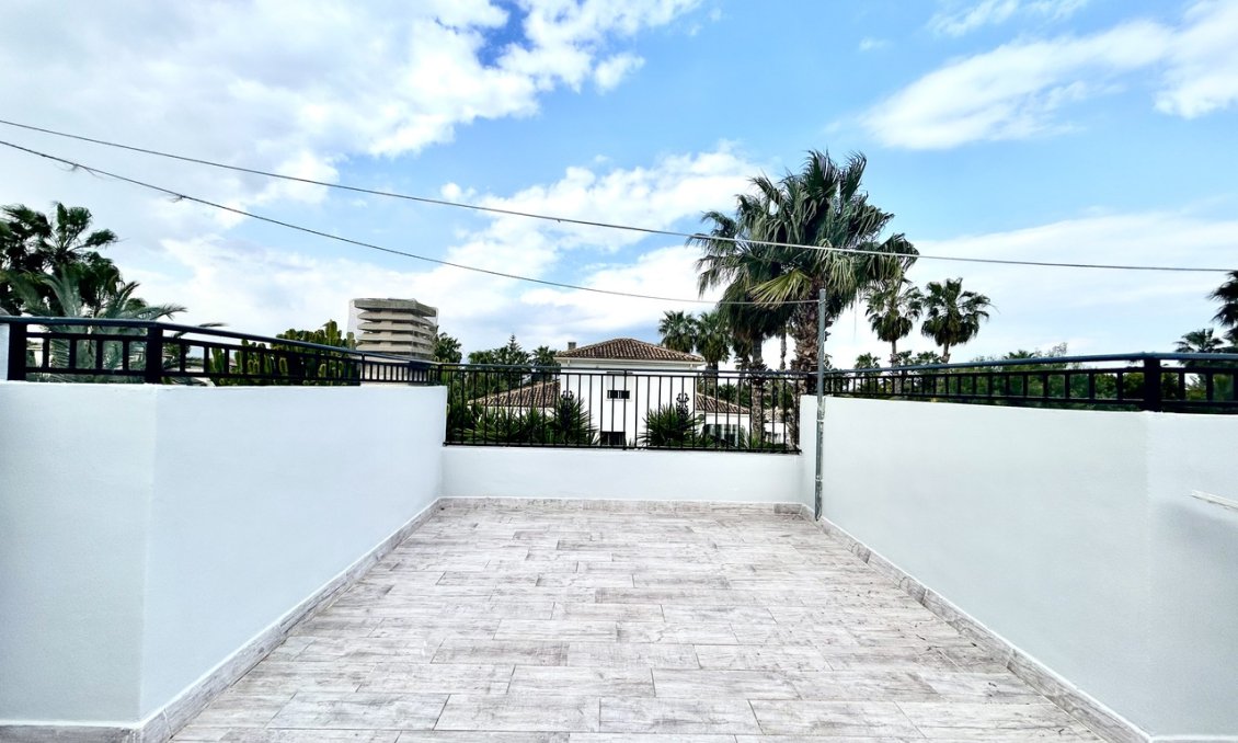 Resale - Villa -
Catral - Costa Blanca