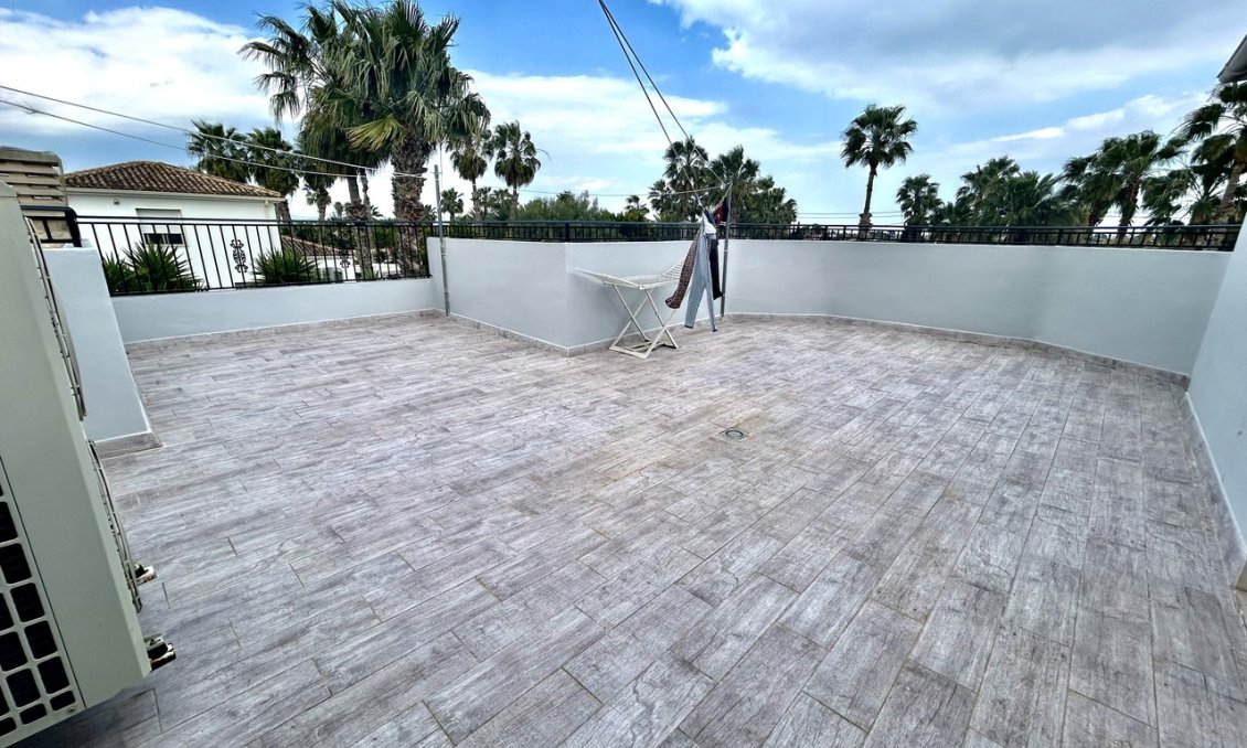 Resale - Villa -
Catral - Costa Blanca
