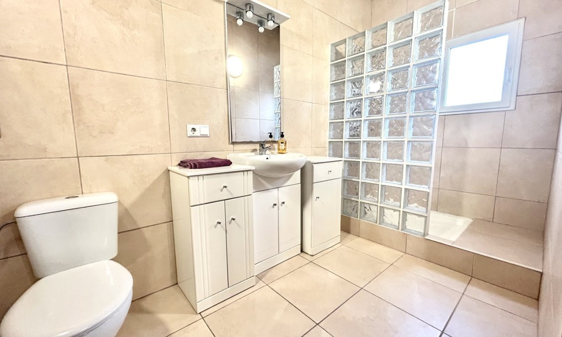 Resale - Villa -
Catral - Costa Blanca