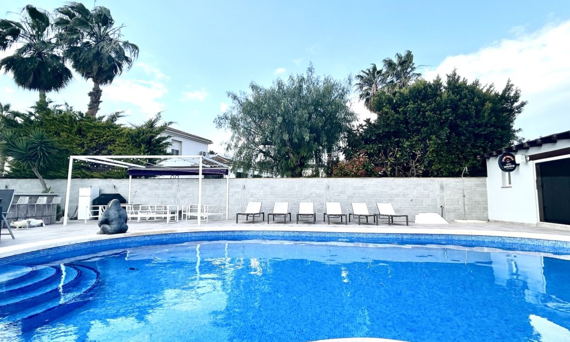 Resale - Villa -
Catral - Costa Blanca