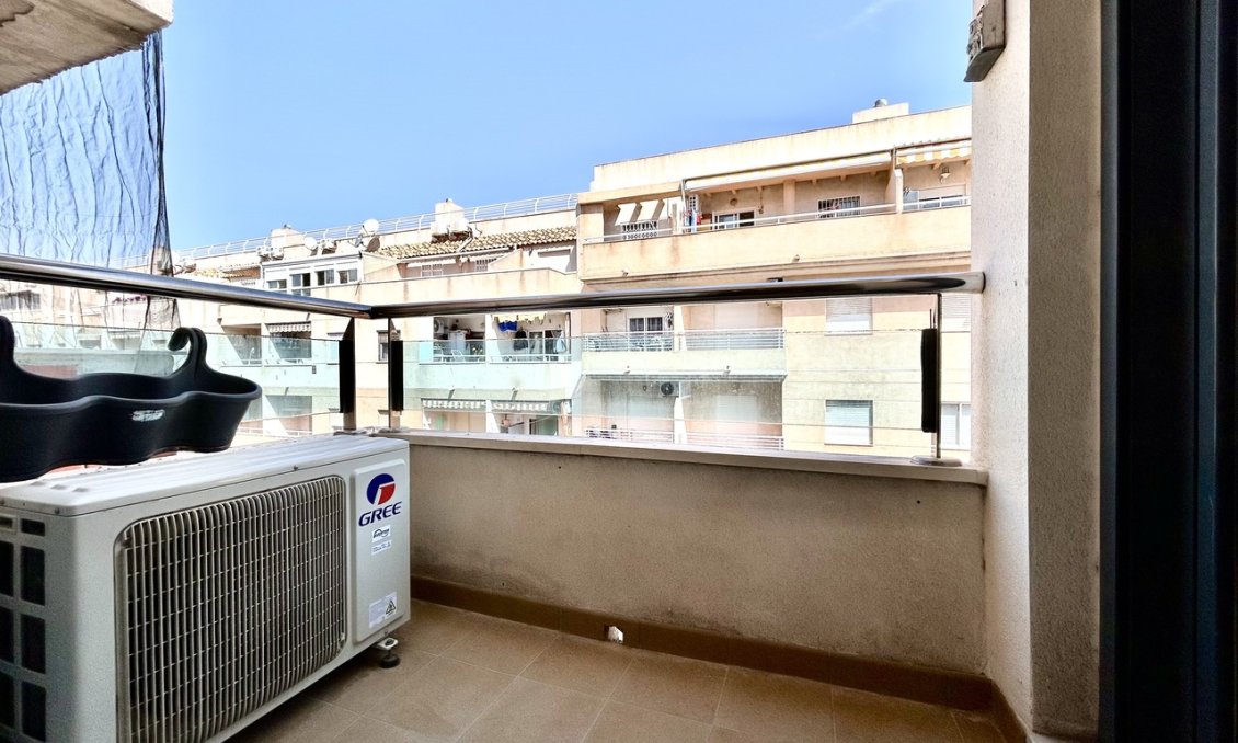 Wiederverkauf - Wohnung -
Torrevieja - Costa Blanca