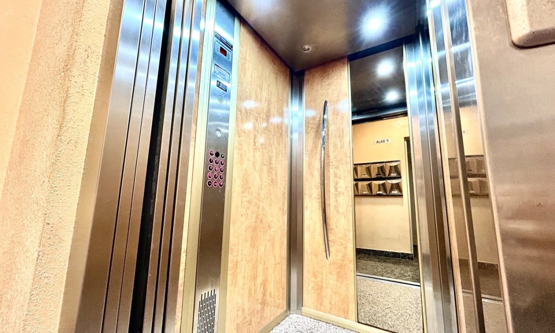 Wiederverkauf - Wohnung -
Torrevieja - Costa Blanca