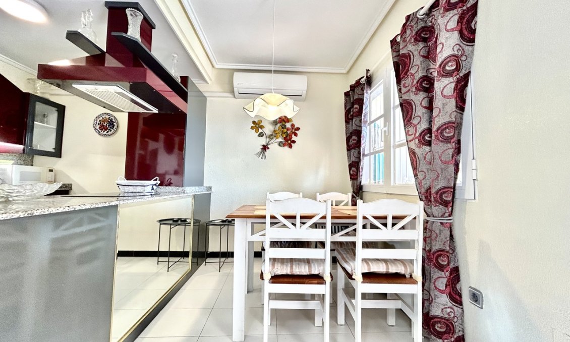 Wiederverkauf - Wohnung -
Los Altos - Costa Blanca