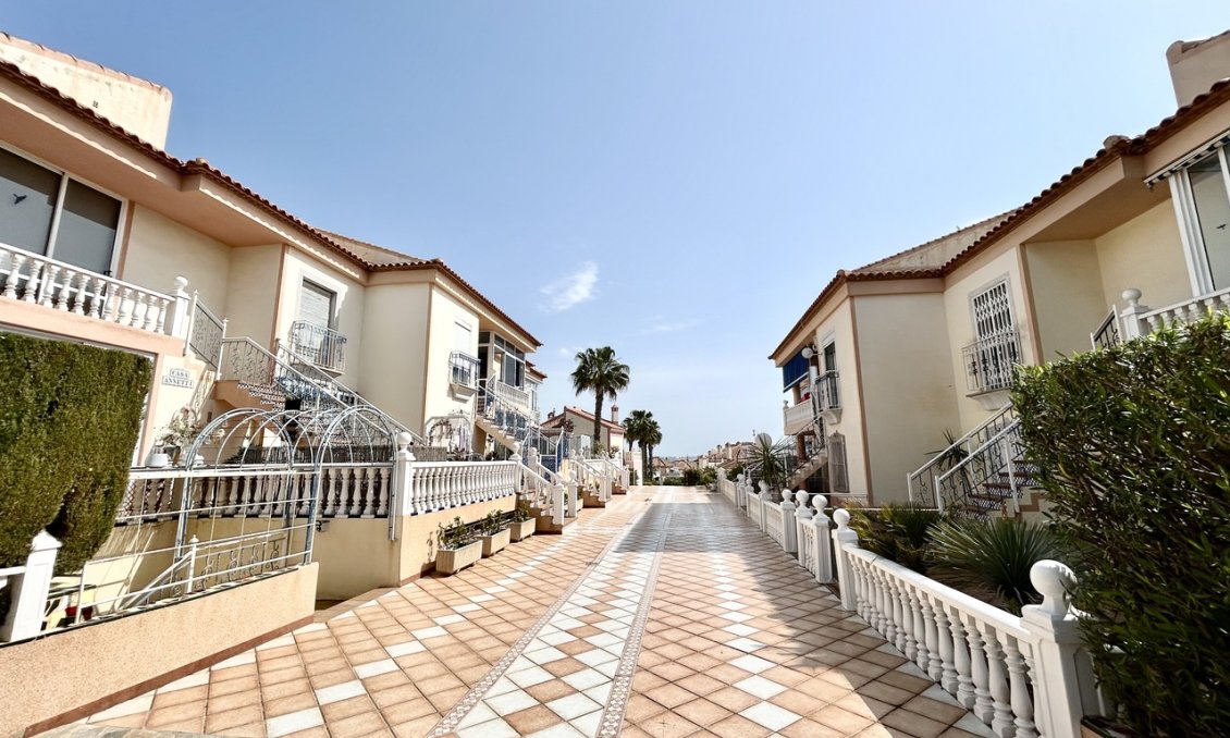 Wiederverkauf - Wohnung -
Los Altos - Costa Blanca