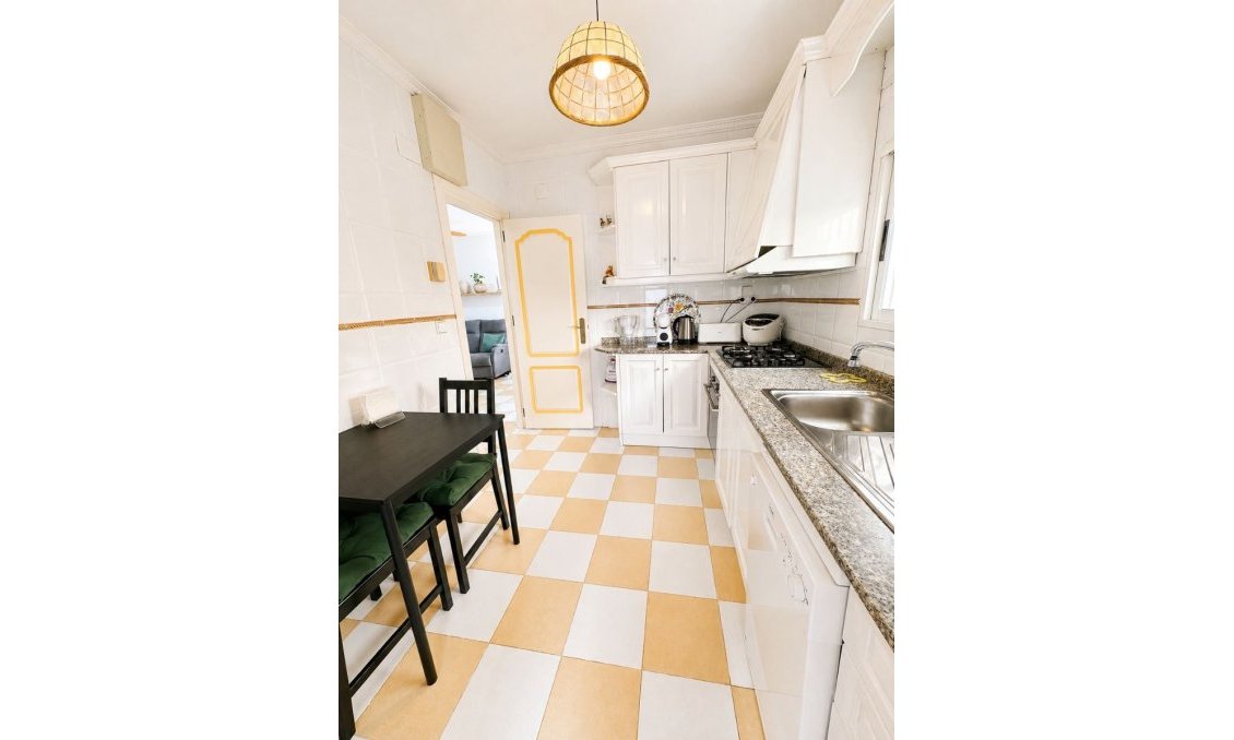 Resale - Villa -
Torrevieja - Costa Blanca