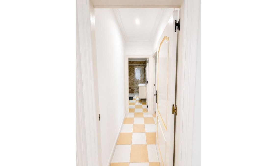 Resale - Villa -
Torrevieja - Costa Blanca