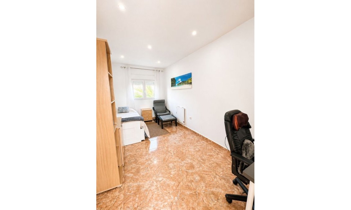 Resale - Villa -
Torrevieja - Costa Blanca