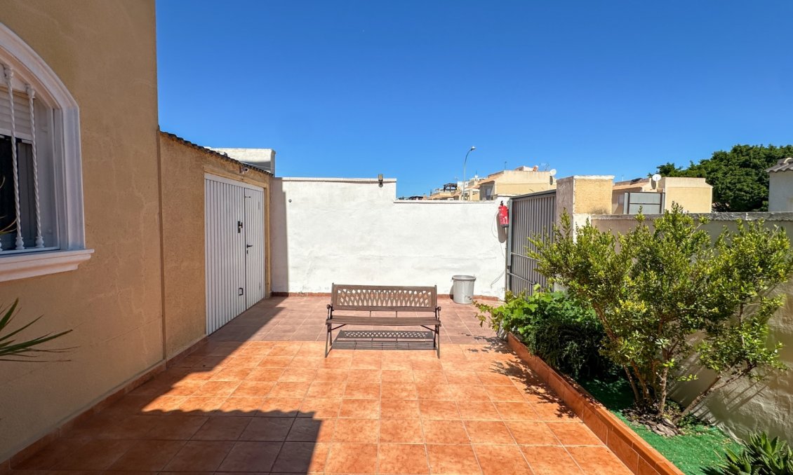Resale - Villa -
Torrevieja - Costa Blanca