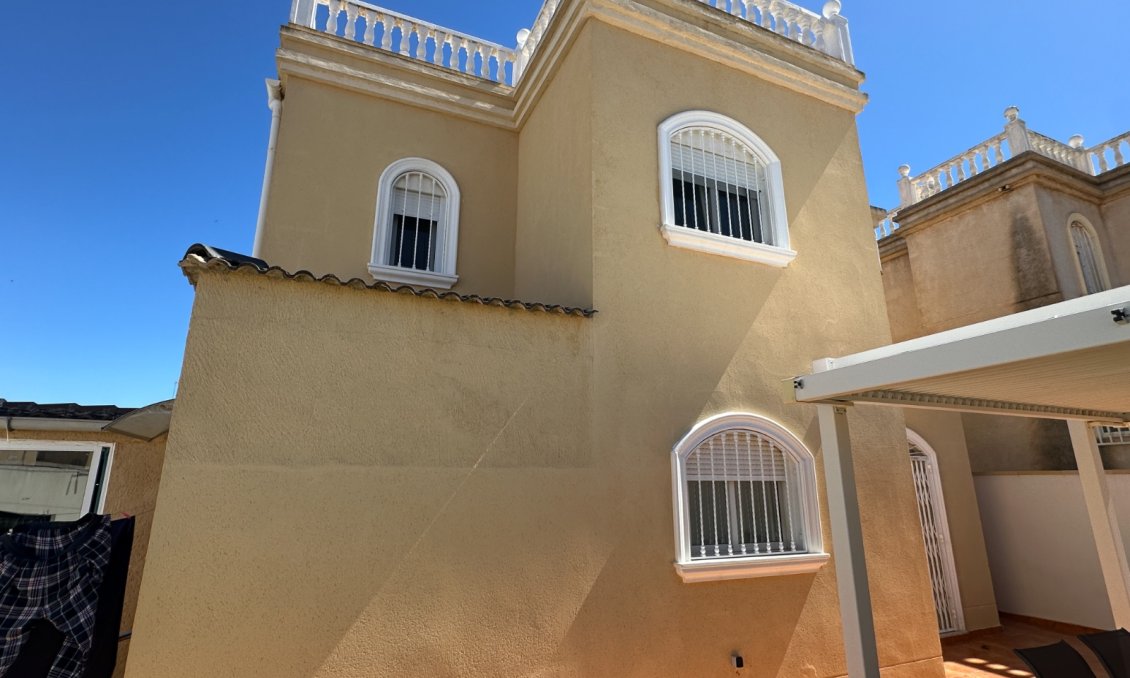 Resale - Villa -
Torrevieja - Costa Blanca
