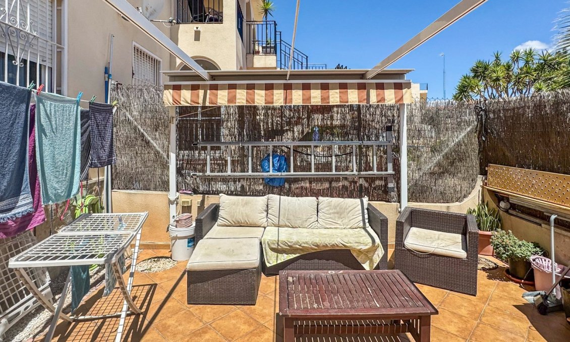 Resale - Bungalow -
Orihuela Costa - Costa Blanca