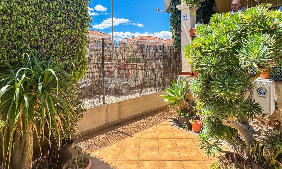 Resale - Bungalow -
Orihuela Costa - Costa Blanca