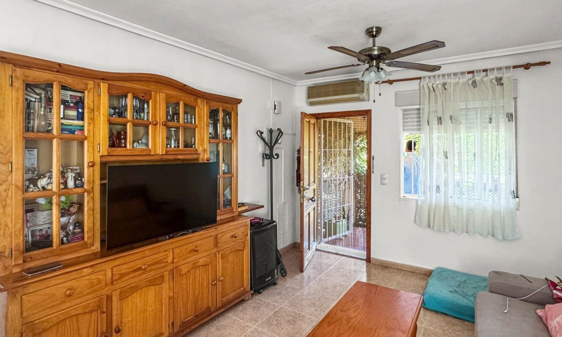 Resale - Bungalow -
Orihuela Costa - Costa Blanca