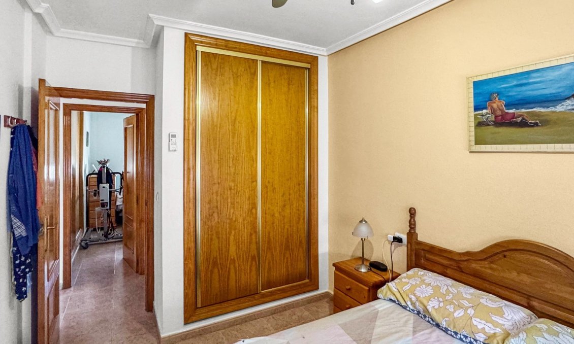 Resale - Bungalow -
Orihuela Costa - Costa Blanca