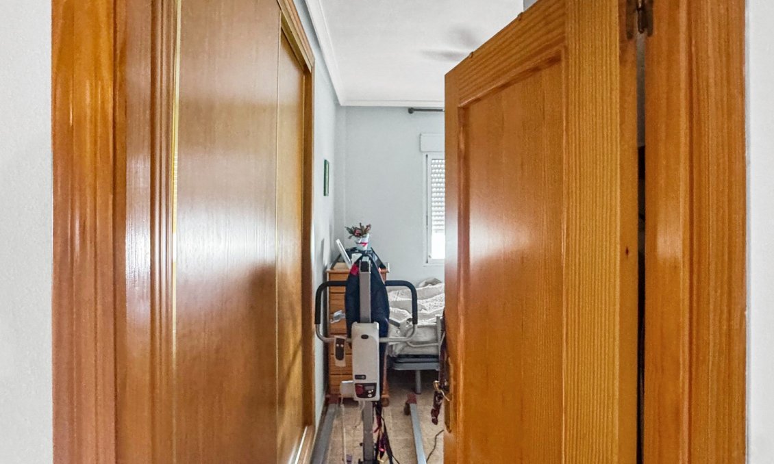 Resale - Bungalow -
Orihuela Costa - Costa Blanca
