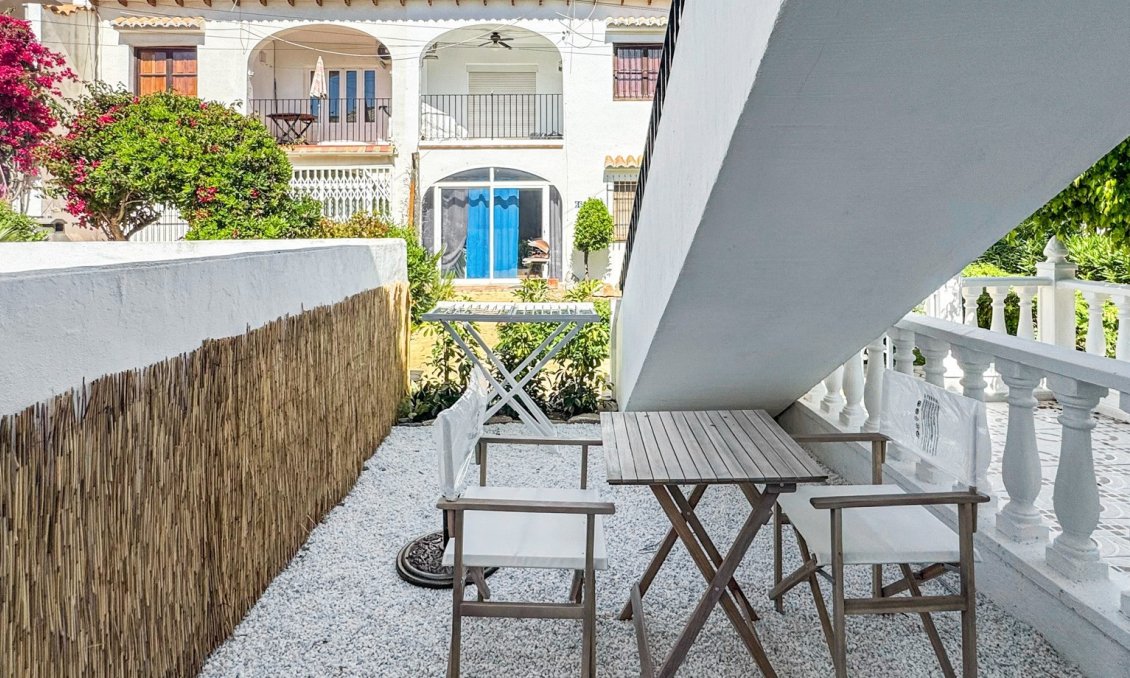 Resale - Bungalow -
Torrevieja - Costa Blanca