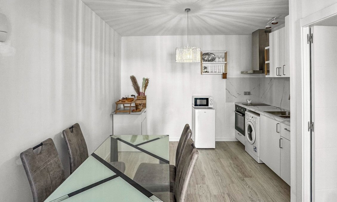 Resale - Bungalow -
Torrevieja - Costa Blanca