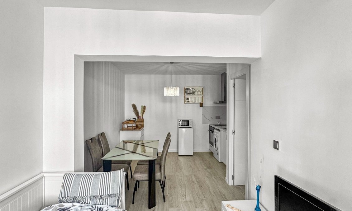 Resale - Bungalow -
Torrevieja - Costa Blanca