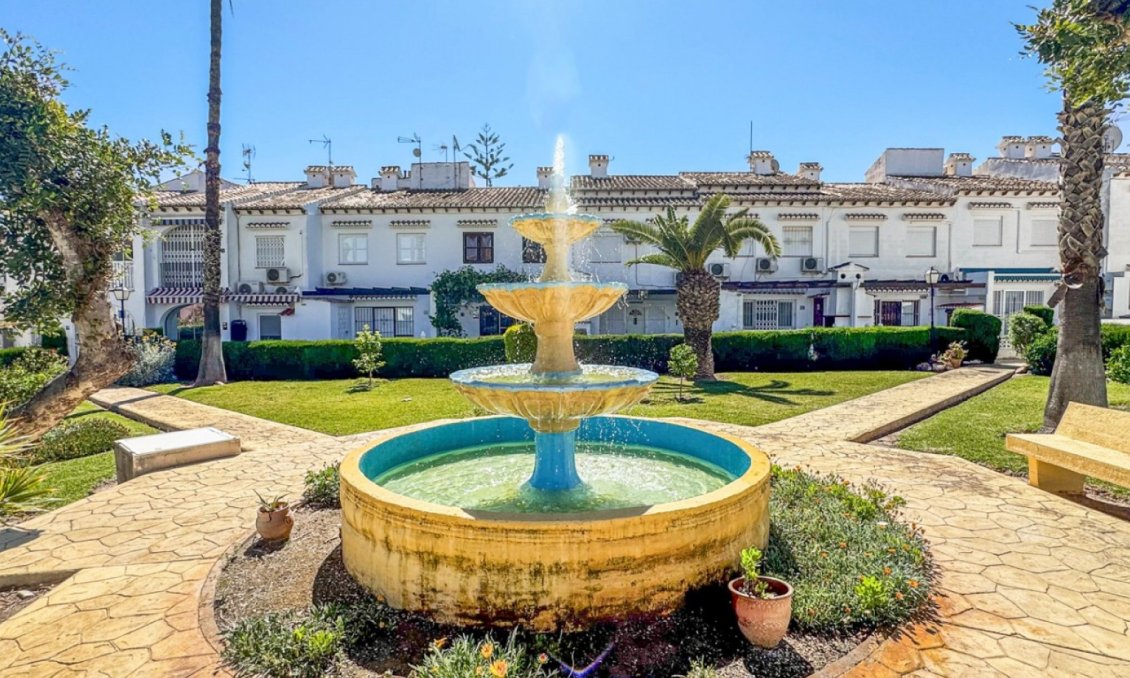 Resale - Bungalow -
Torrevieja - Costa Blanca