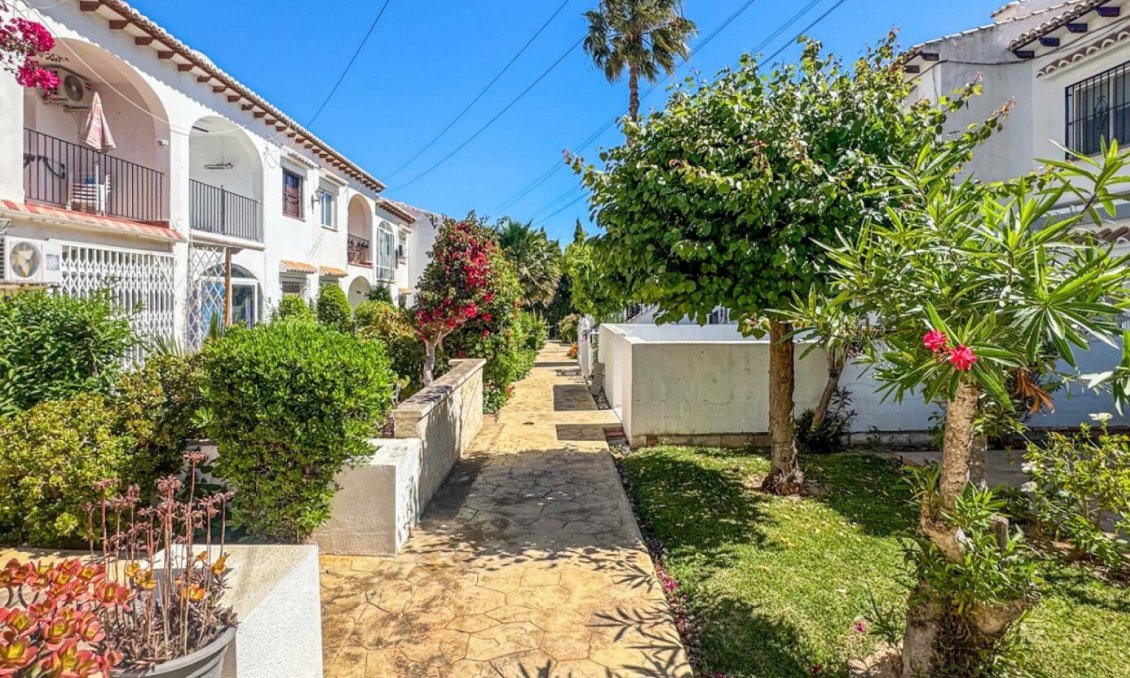 Resale - Bungalow -
Torrevieja - Costa Blanca
