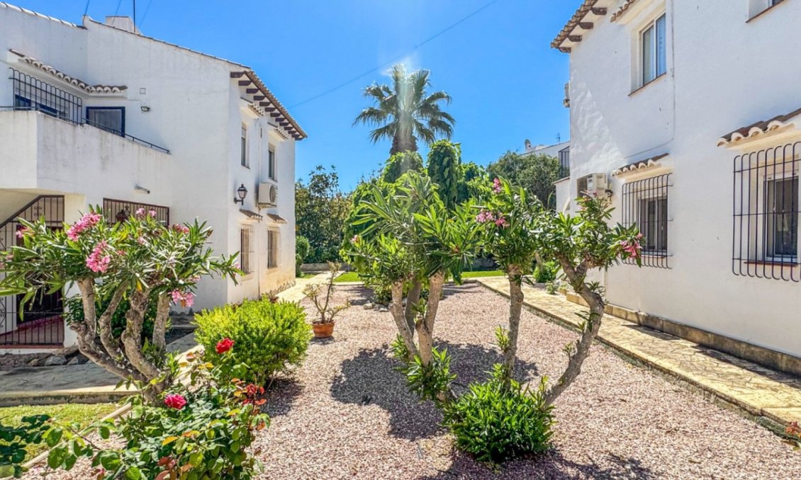 Resale - Bungalow -
Torrevieja - Costa Blanca