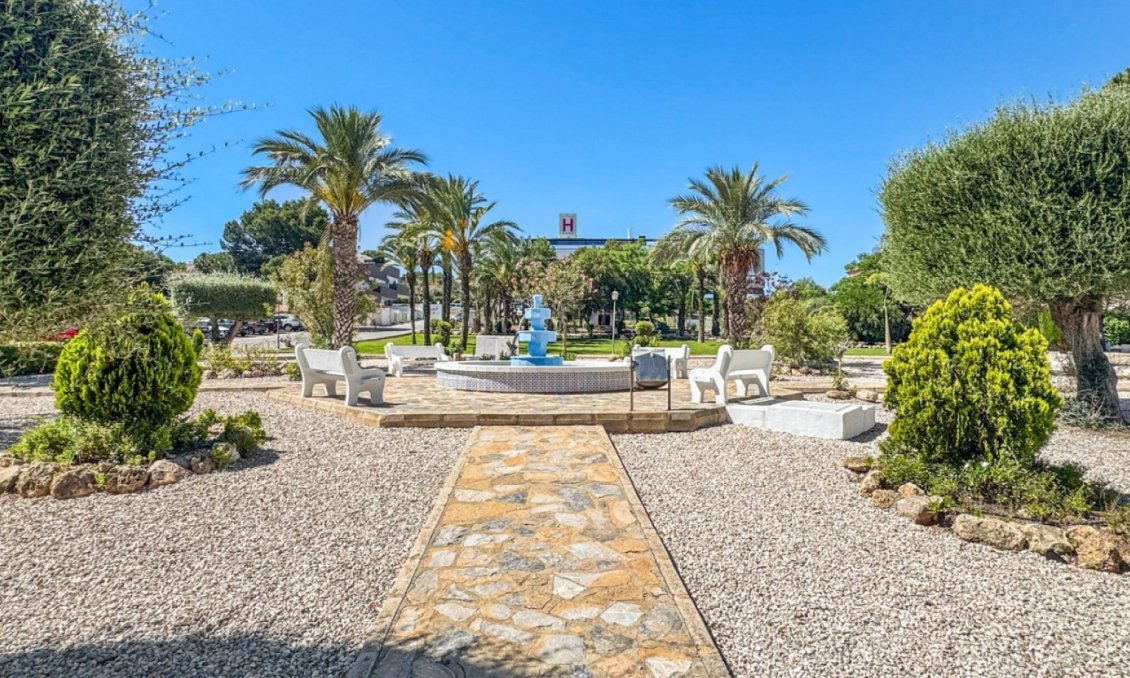 Resale - Bungalow -
Torrevieja - Costa Blanca