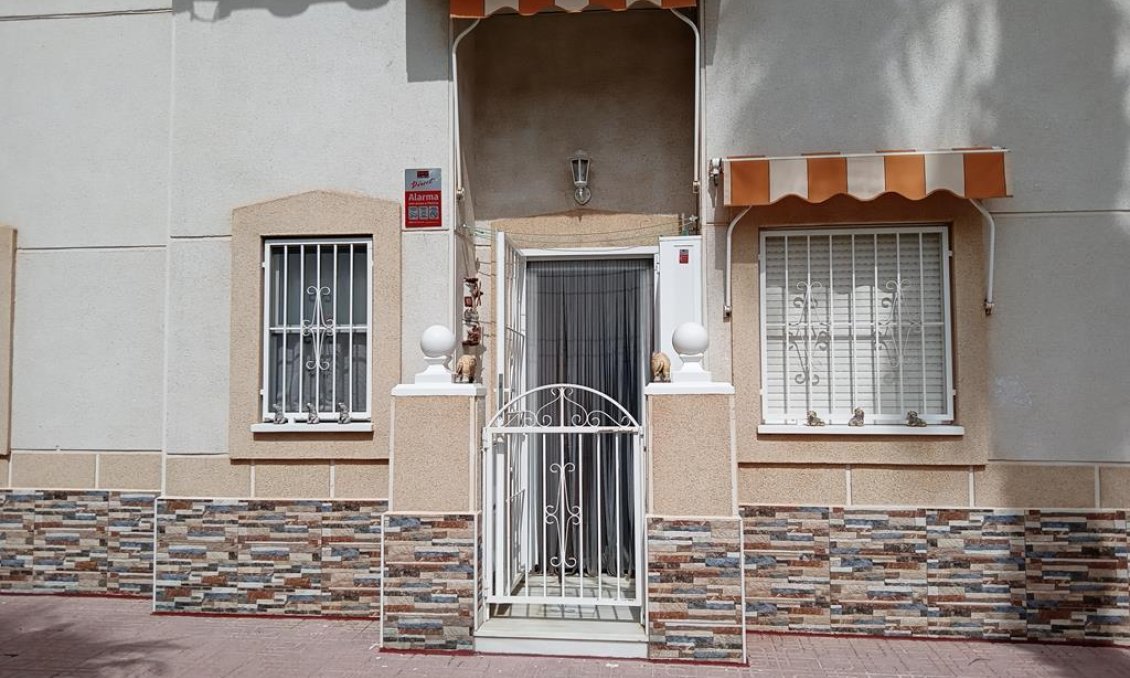 Resale - Apartment -
Torrevieja - LA LOMA