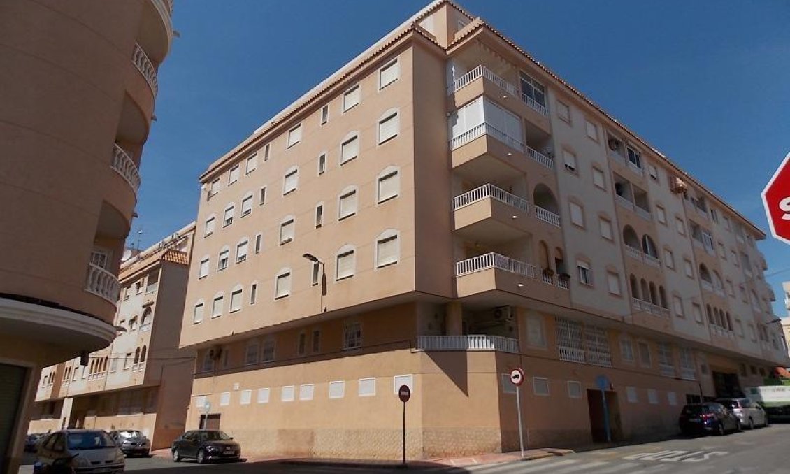 Segunda mano - Apartamento -
Torrevieja - El Molino