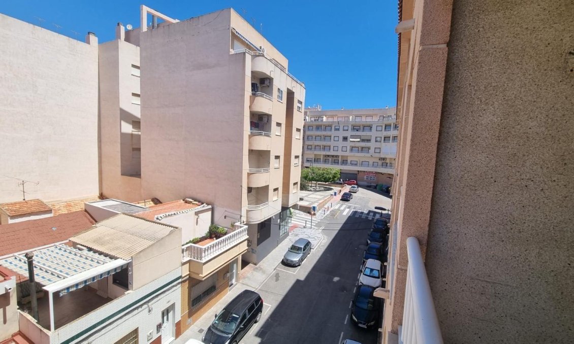 Segunda mano - Apartamento -
Torrevieja - El Molino