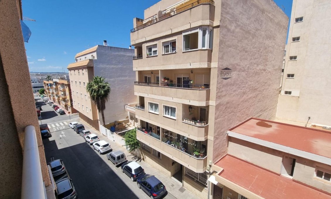 Segunda mano - Apartamento -
Torrevieja - El Molino