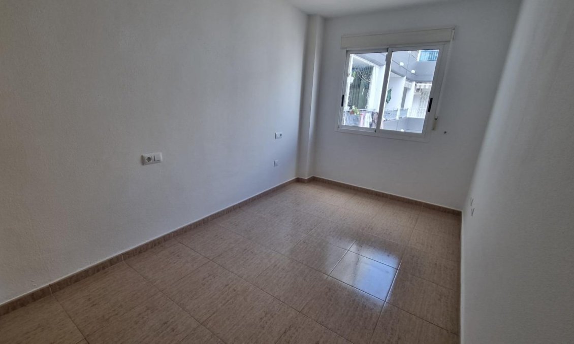 Resale - Apartment -
Torrevieja - El Molino