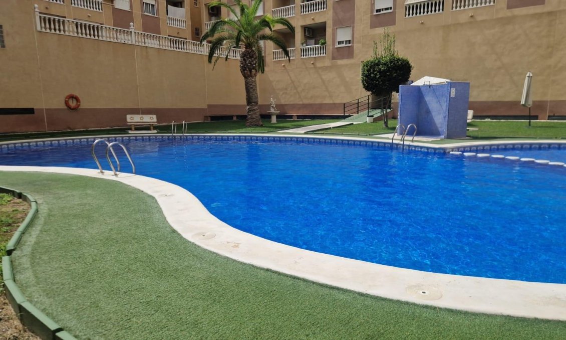 Revânzare - Apartament -
Torrevieja - Centro