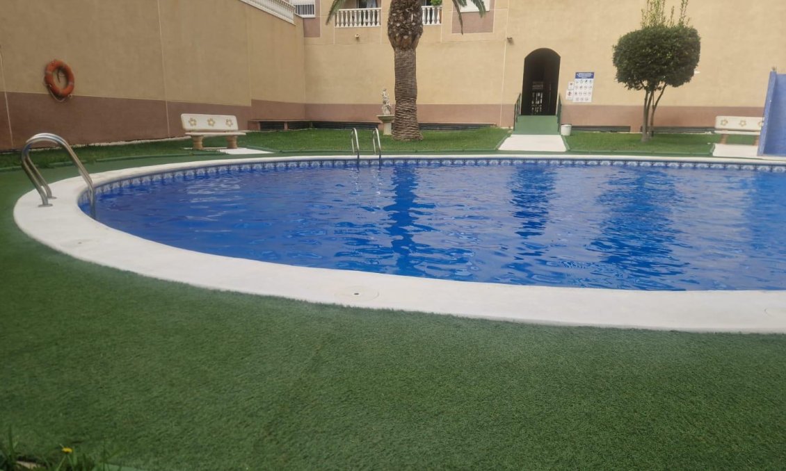Revânzare - Apartament -
Torrevieja - Centro