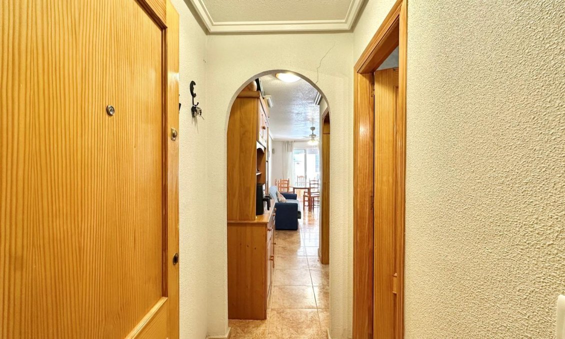 Revânzare - Apartament -
Torrevieja - Centro