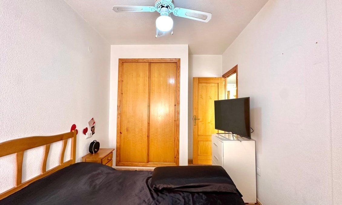 Revânzare - Apartament -
Torrevieja - Centro