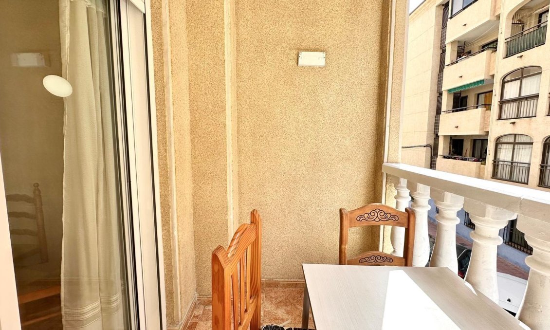 Revânzare - Apartament -
Torrevieja - Centro