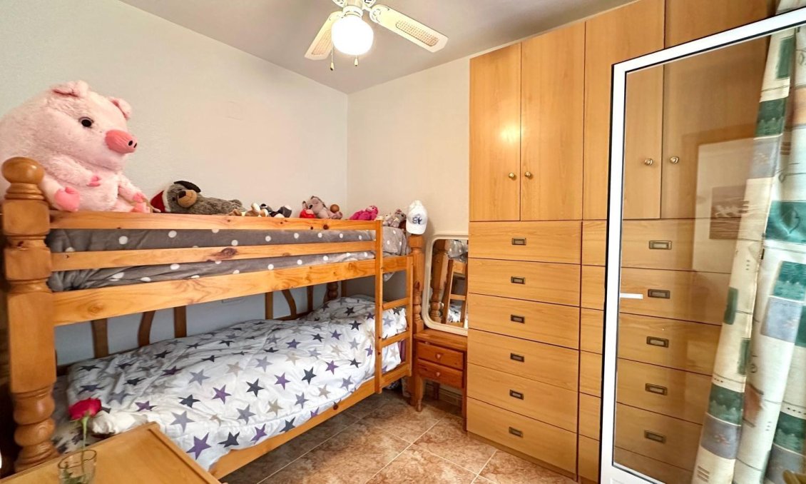 Revânzare - Apartament -
Torrevieja - Centro
