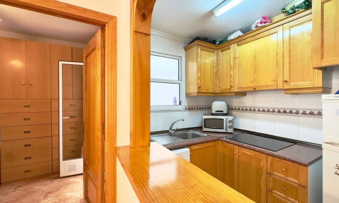 Revânzare - Apartament -
Torrevieja - Centro