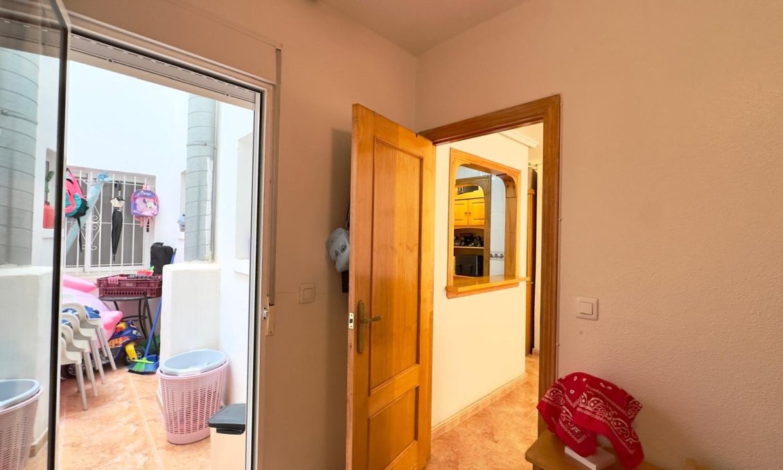 Revânzare - Apartament -
Torrevieja - Centro
