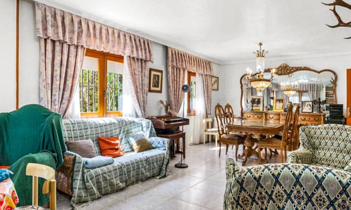 Resale - Villa -
Torrevieja - Costa Blanca