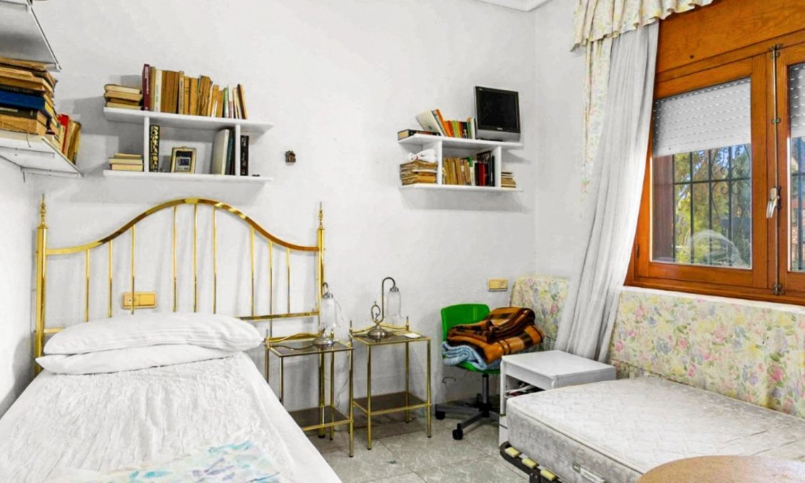 Resale - Villa -
Torrevieja - Costa Blanca