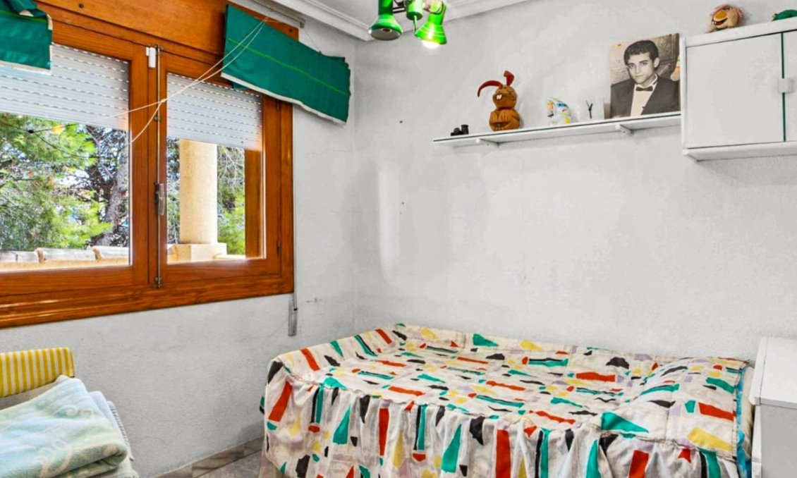 Resale - Villa -
Torrevieja - Costa Blanca