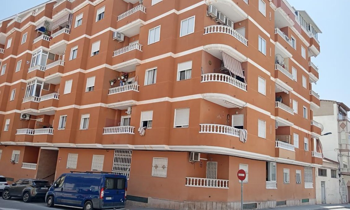 Resale - Apartment -
Torrevieja - El Molino