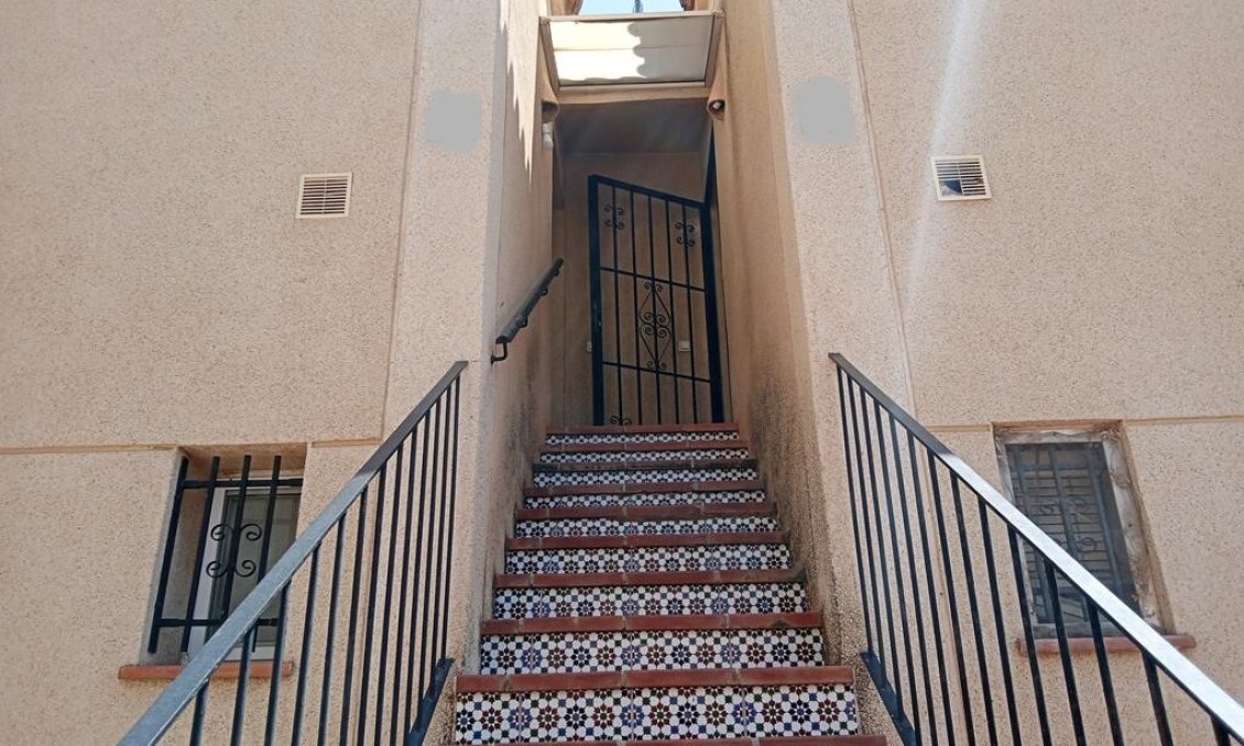 Resale - Duplex -
Torrevieja - Carrefour