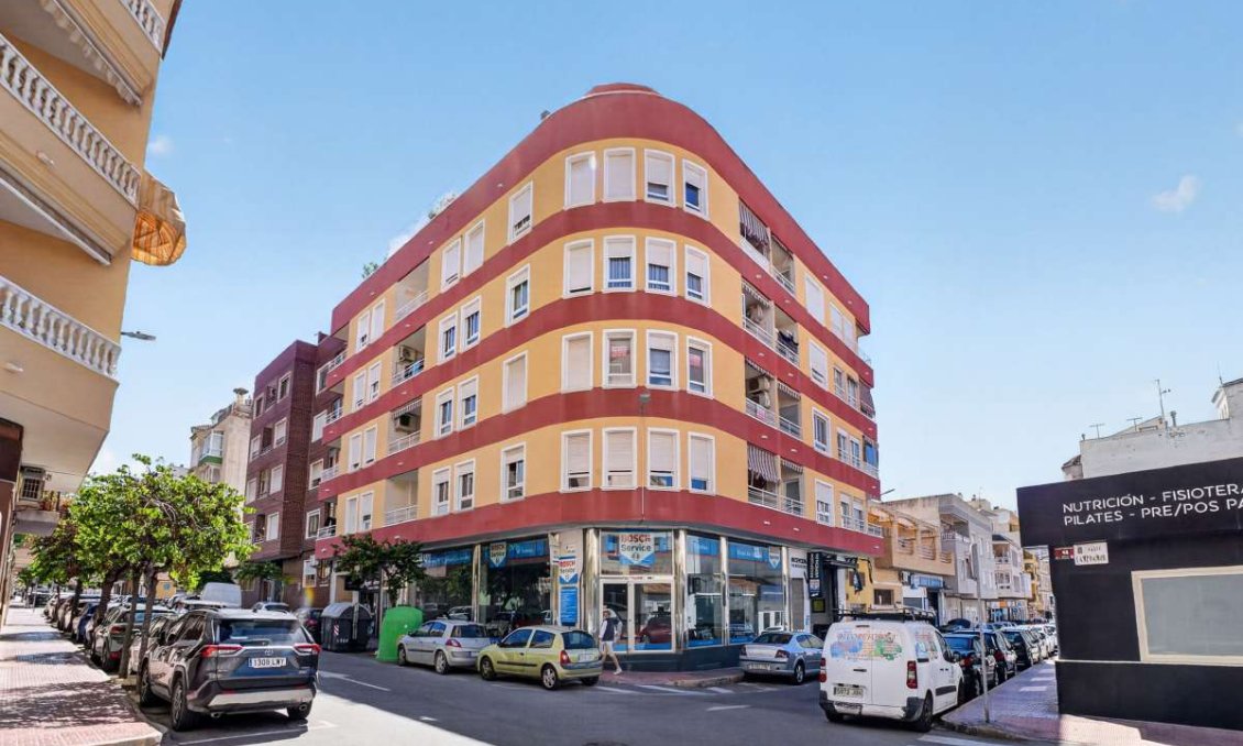 Resale - Apartment -
Torrevieja - Costa Blanca
