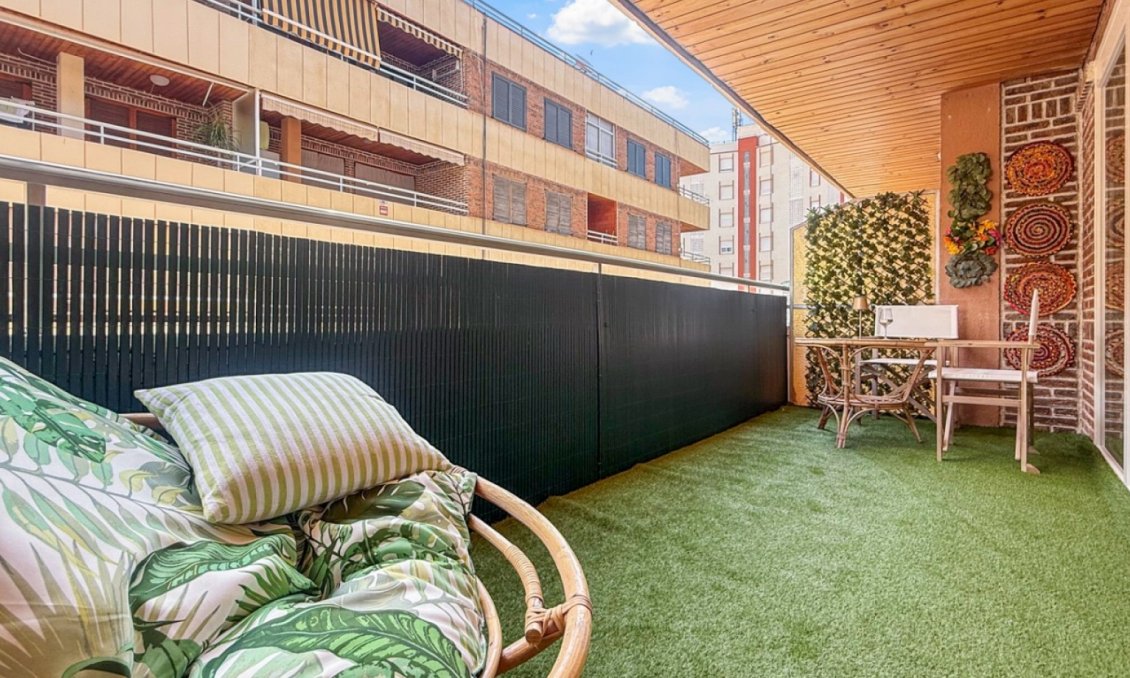 Resale - Apartment -
Torrevieja - Costa Blanca