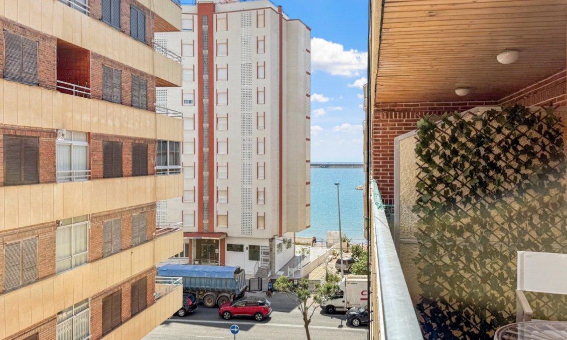 Resale - Apartment -
Torrevieja - Costa Blanca