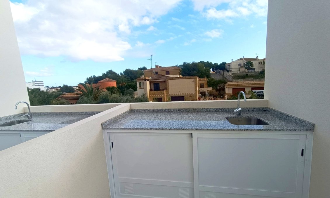 Resale - Villa -
Villamartin - Costa Blanca
