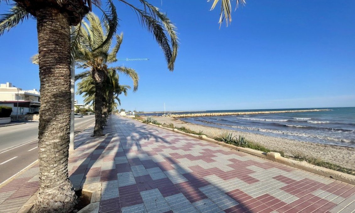 Resale - Duplex -
Santa Pola - Costa Blanca