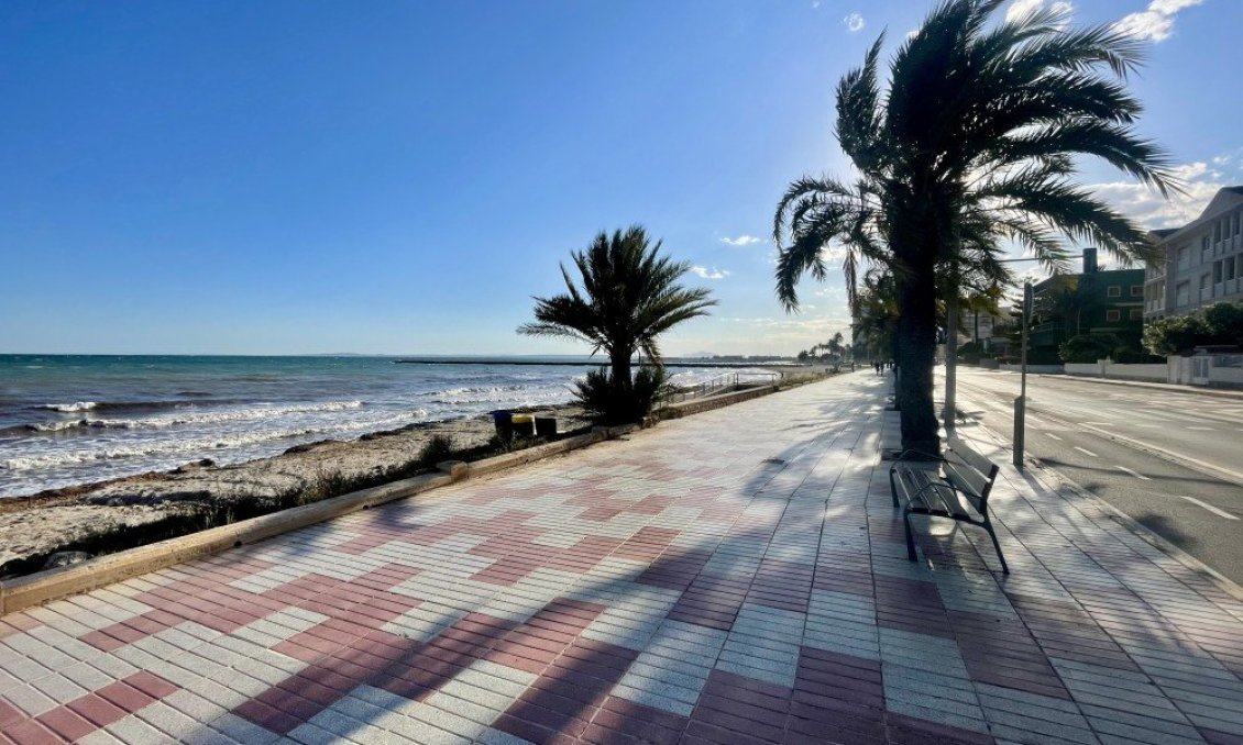 Resale - Duplex -
Santa Pola - Costa Blanca