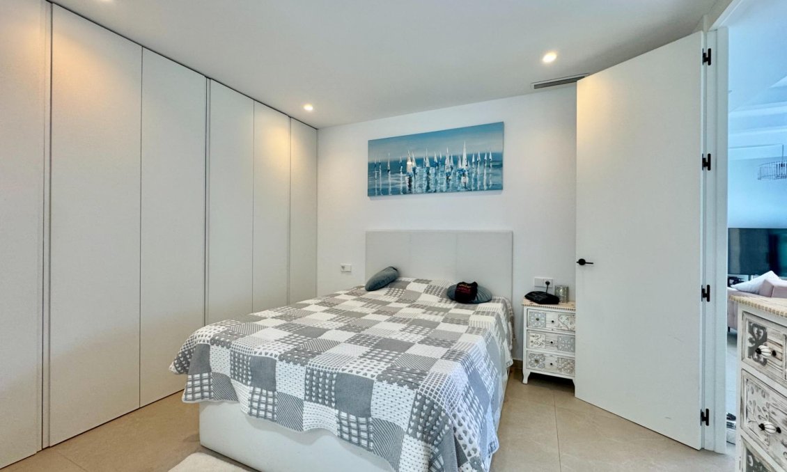 Resale - Villa -
San Miguel de Salinas - Blue Lagoon - Galán